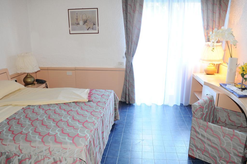 Quadruple Room,75688400:JPEG